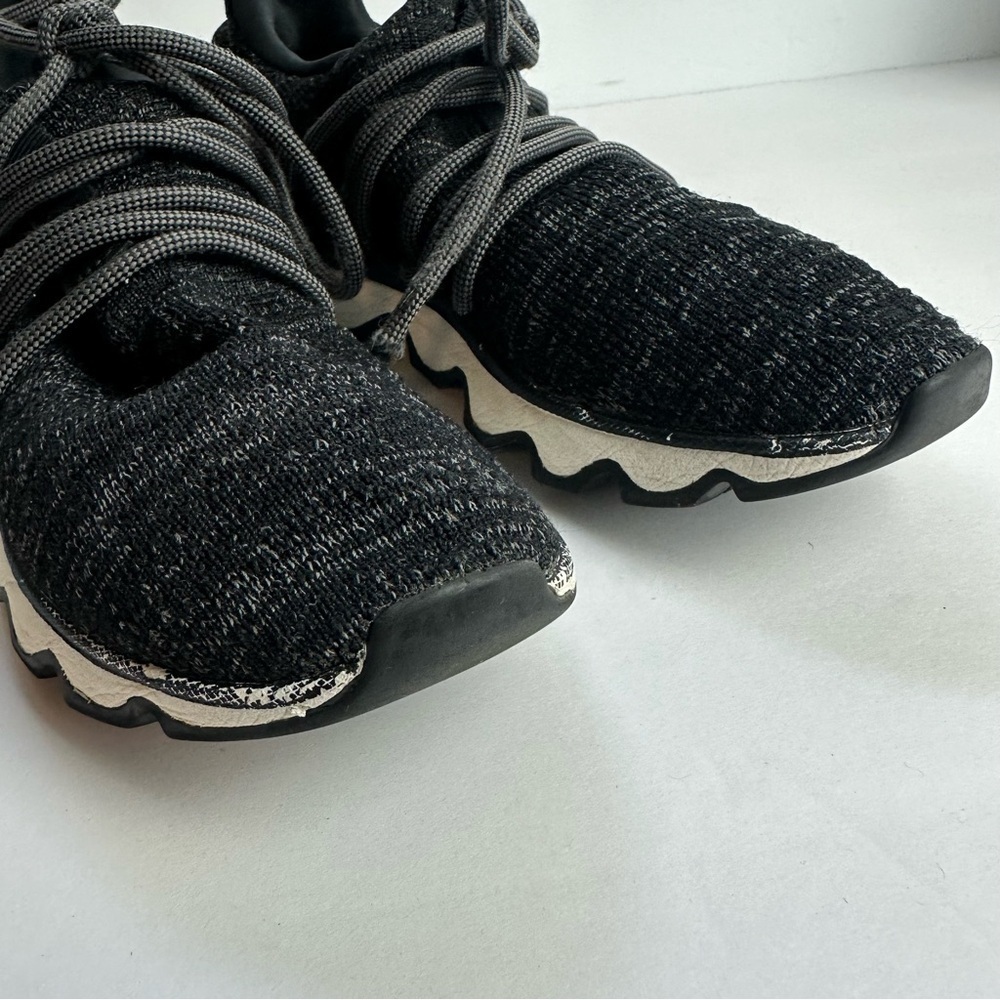 Sorel Kinetic Sneakers Women's Size 7.5 Shoes Black White Athleisure Athletic - Picture 9 of 10